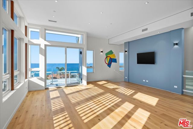 MLS #25596453 image #18