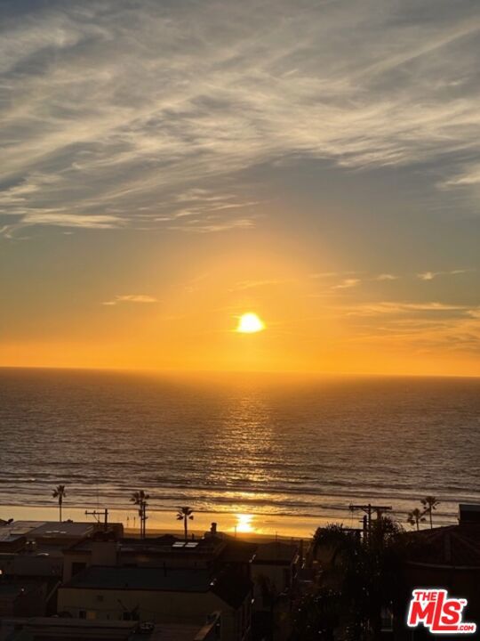 MLS #25596453 image #2