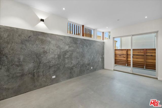 MLS #25596453 image #22