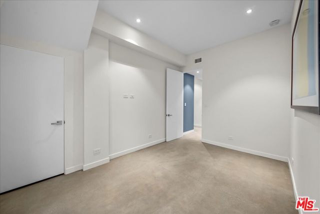 MLS #25596453 image #27