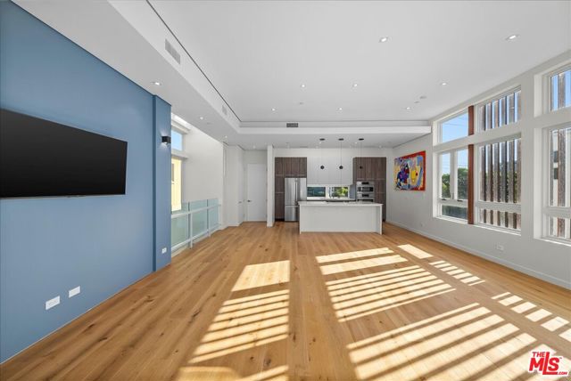 MLS #25596453 image #8