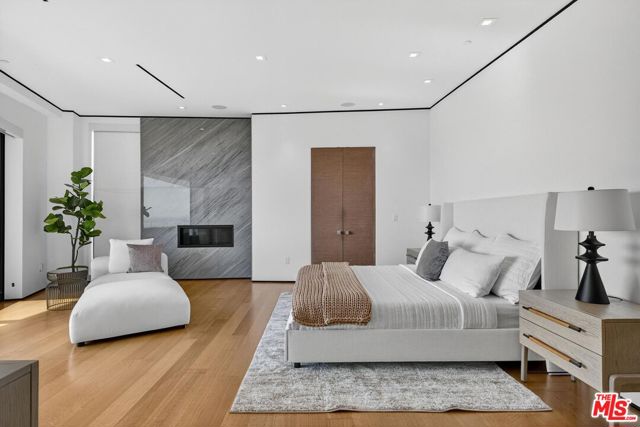 MLS #25596849 image #22