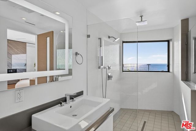 MLS #25596849 image #29