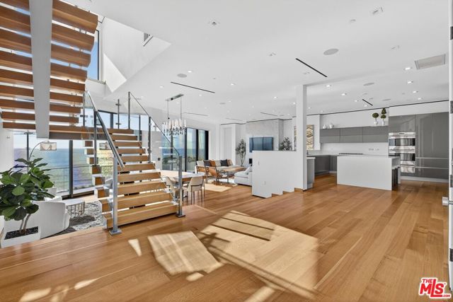 MLS #25596849 image #32