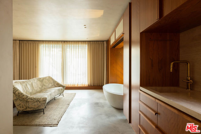 MLS #25596935 image #28