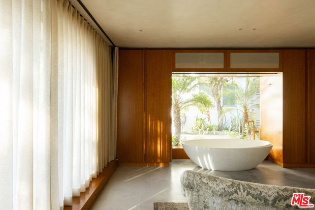 MLS #25596935 image #31