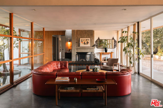 MLS #25596935 image #4