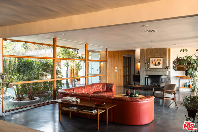 MLS #25596935 image #5