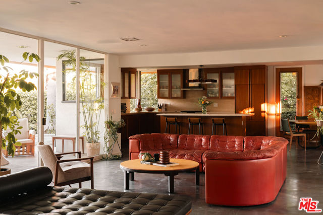 MLS #25596935 image #9