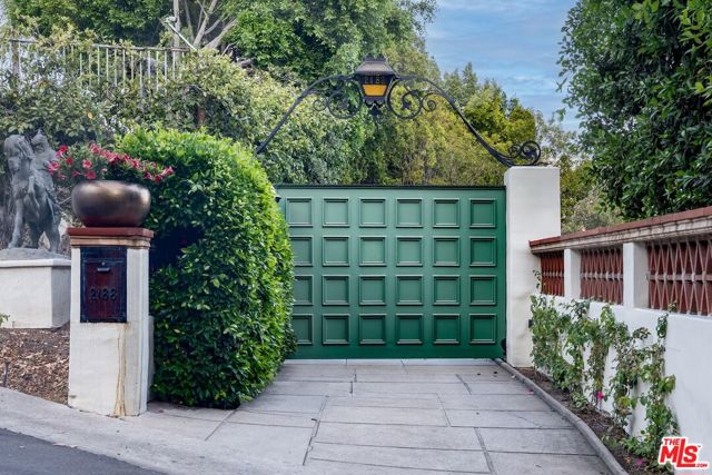 MLS #25596951 image #1