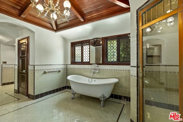 MLS #25596951 image #26