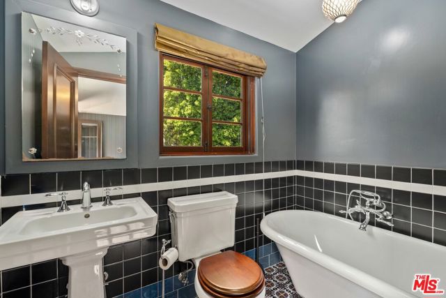 MLS #25596951 image #37