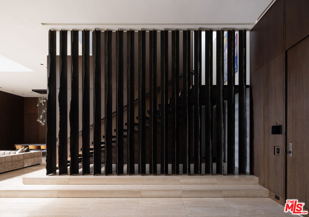 MLS #25597515 img 15