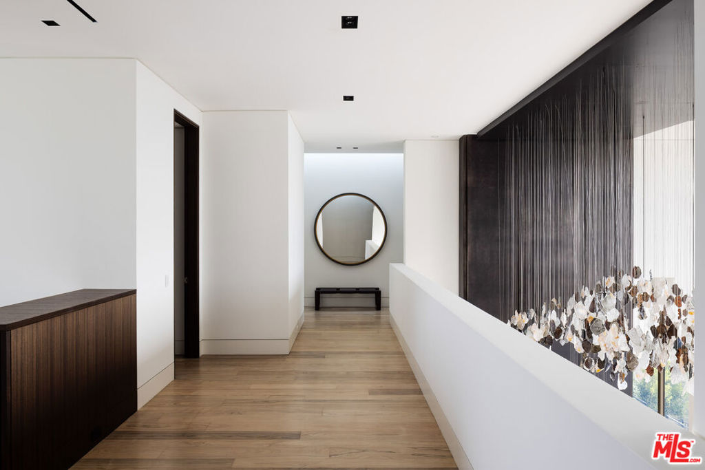 MLS #25597515 img 21