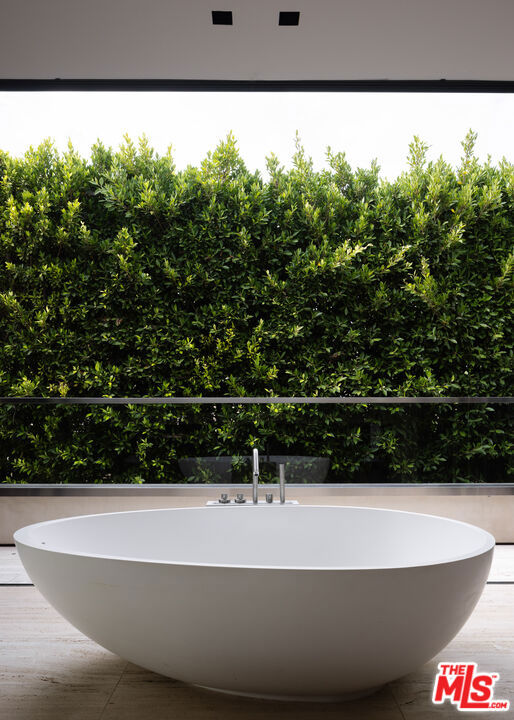 MLS #25597515 img 24