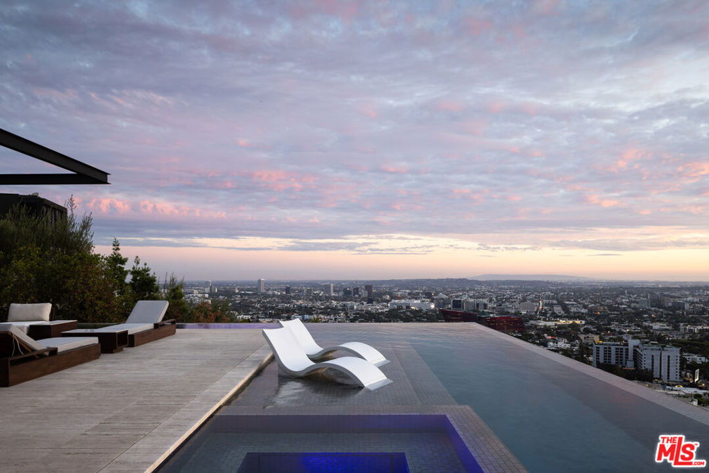 MLS #25597515 img 30