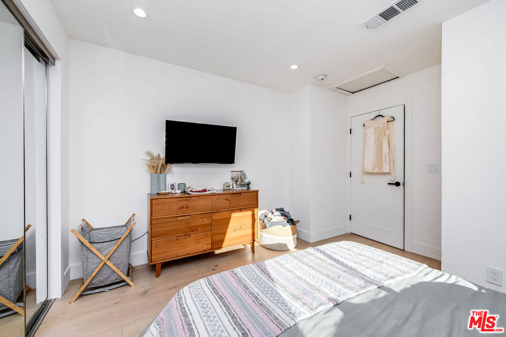 MLS #25597577 image #14