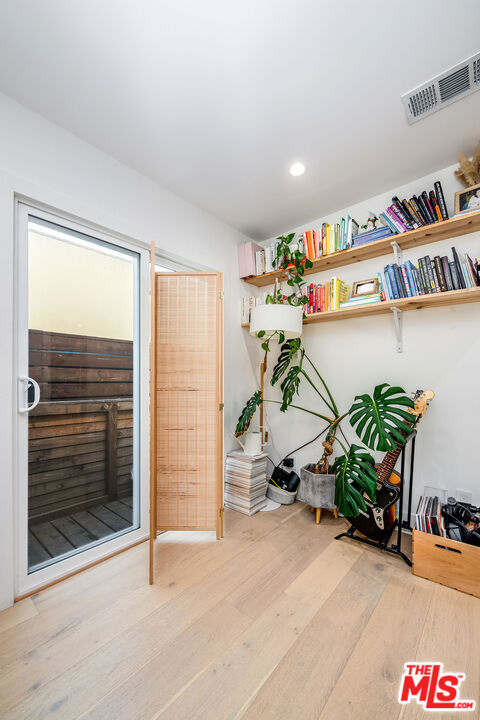 MLS #25597577 image #19