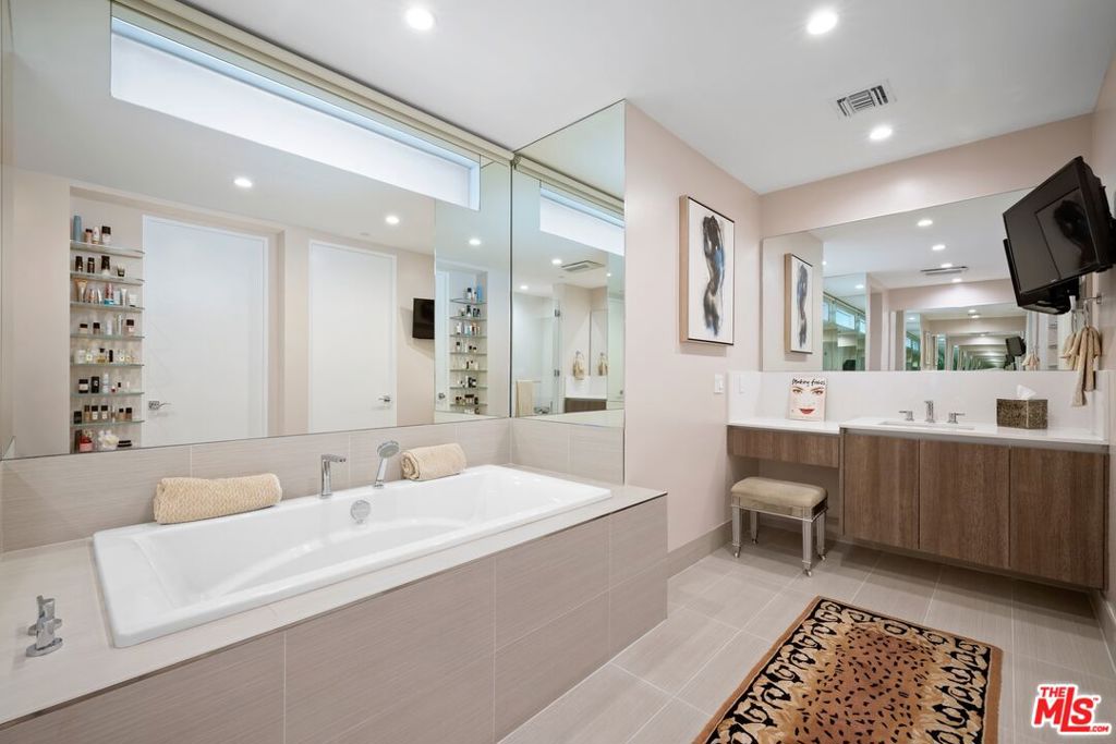 MLS #25597597 image #48