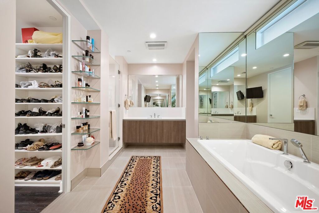 MLS #25597597 image #49