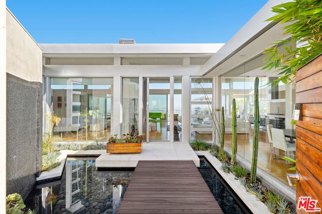 MLS #25597681 image #16