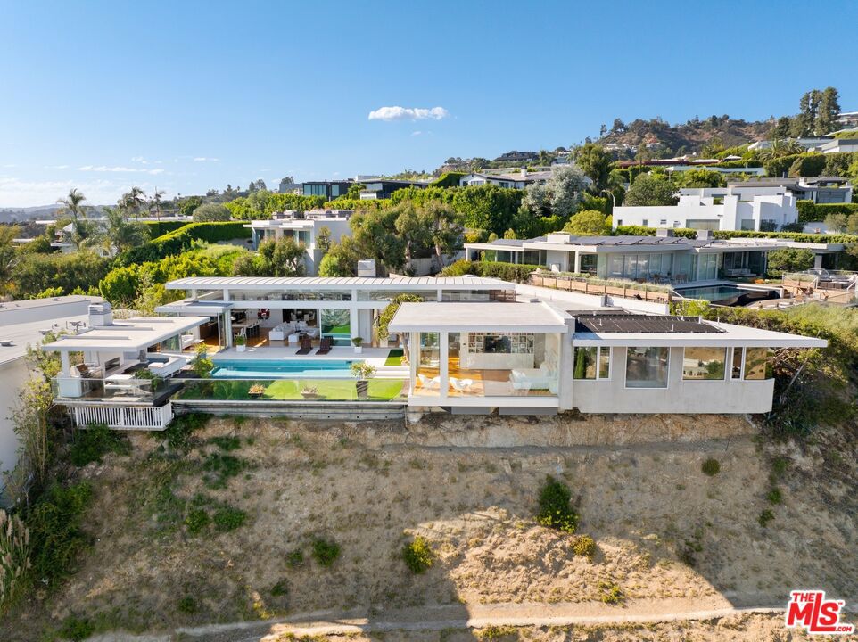 MLS #25597681 image #2