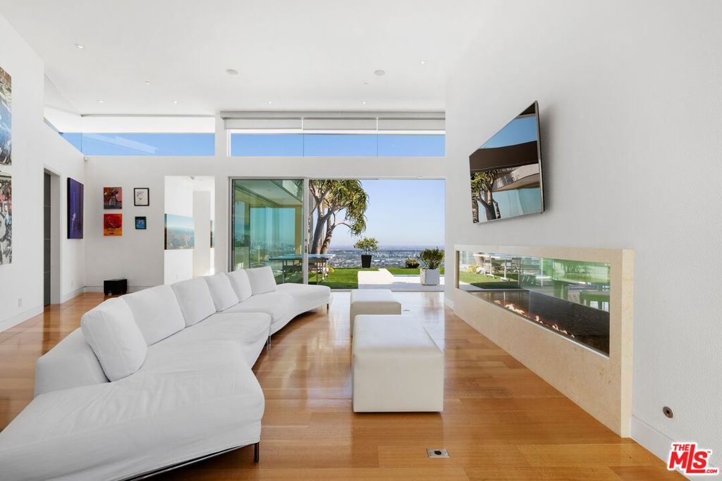 MLS #25597681 image #3