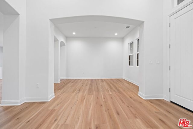 MLS #25597749 image #23