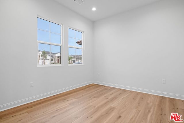 MLS #25597749 image #28