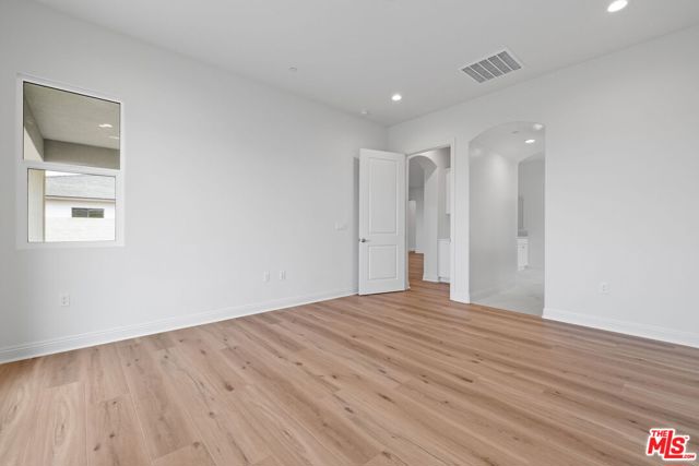 MLS #25597749 image #35