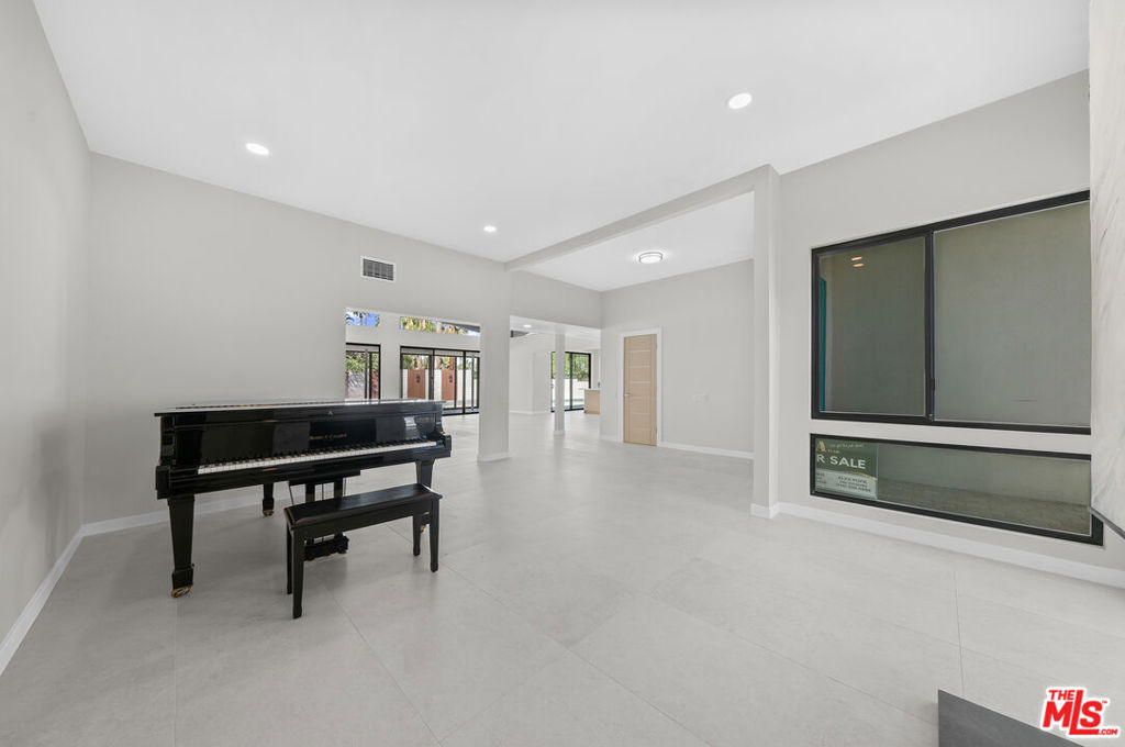 MLS #25597877 image #51