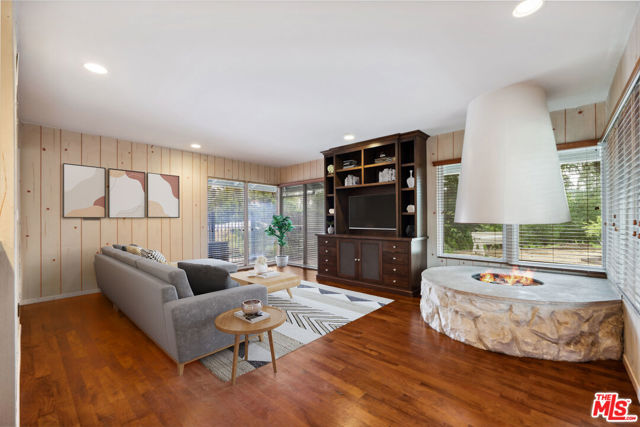 MLS #25597977 image #14