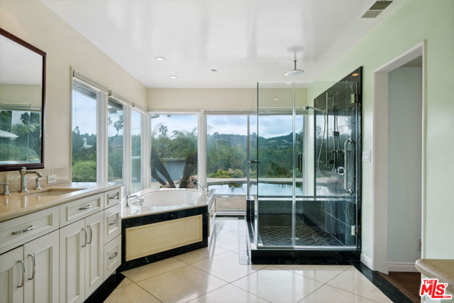 MLS #25597977 image #23