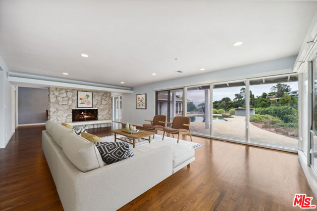 MLS #25597977 image #9