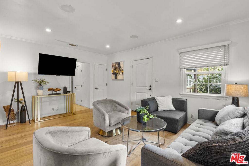 MLS #25598455 image #1