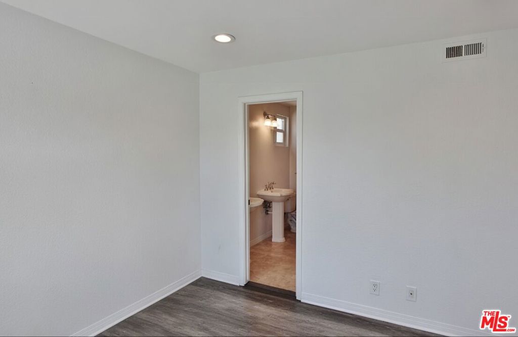 MLS #25598485 image #20