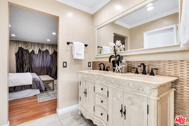 MLS #25598657 image #18