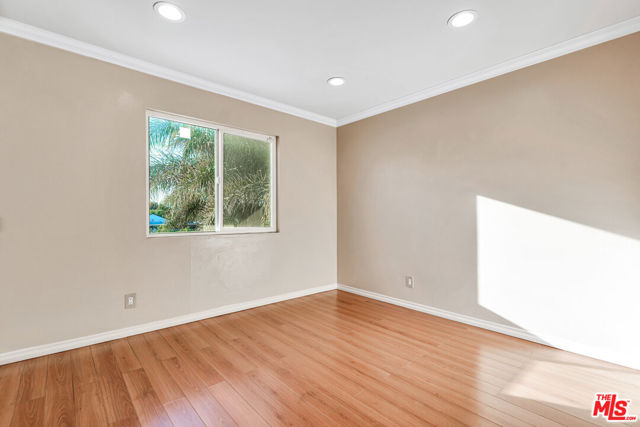 MLS #25598657 image #19