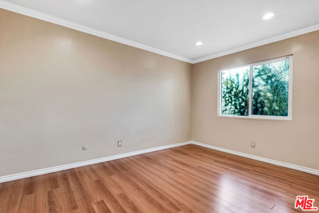 MLS #25598657 image #21