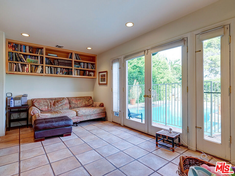 MLS #25598861 image #19