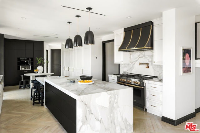 MLS #25598935 image #17