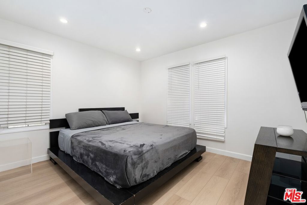 MLS #25599005 image #17