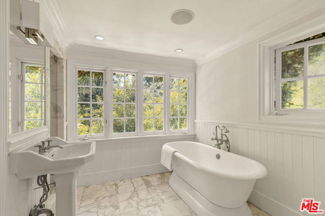 MLS #25599737 image #13