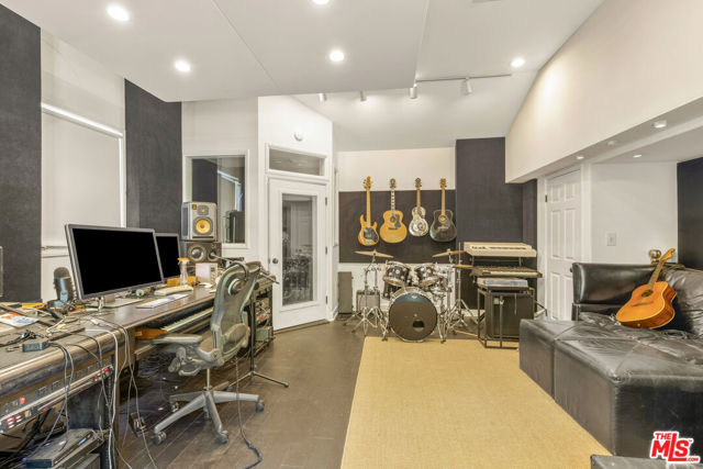 MLS #25599737 image #25