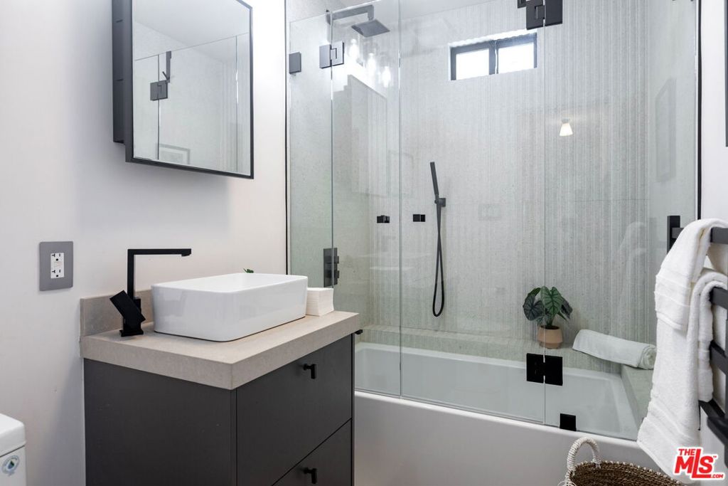 MLS #25599943 image #12