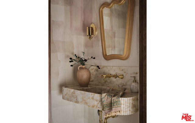 MLS #25600075 image #10