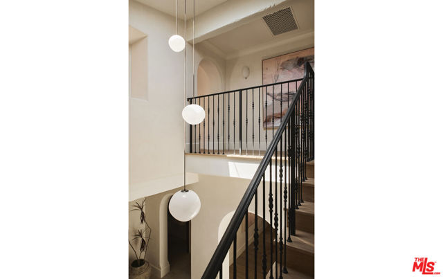 MLS #25600075 image #15