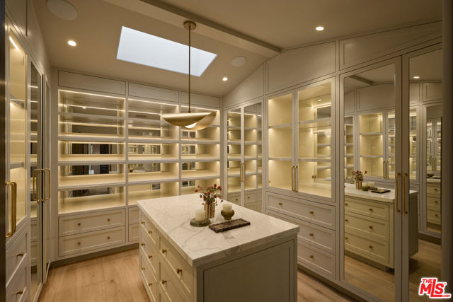 MLS #25600075 image #21