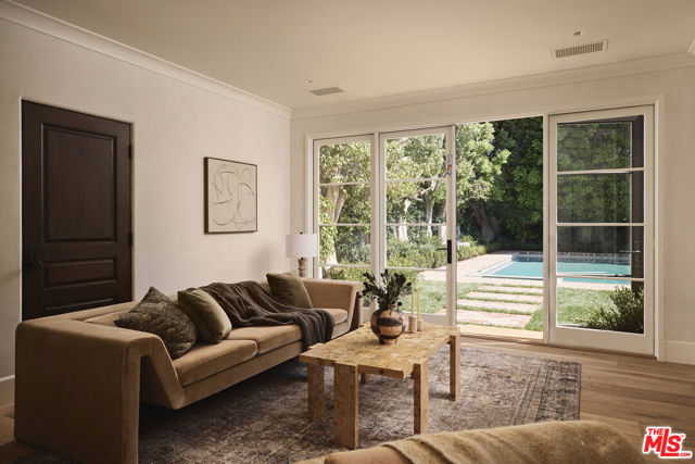 MLS #25600075 image #25