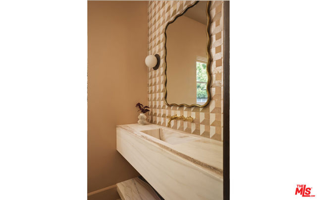 MLS #25600075 image #28